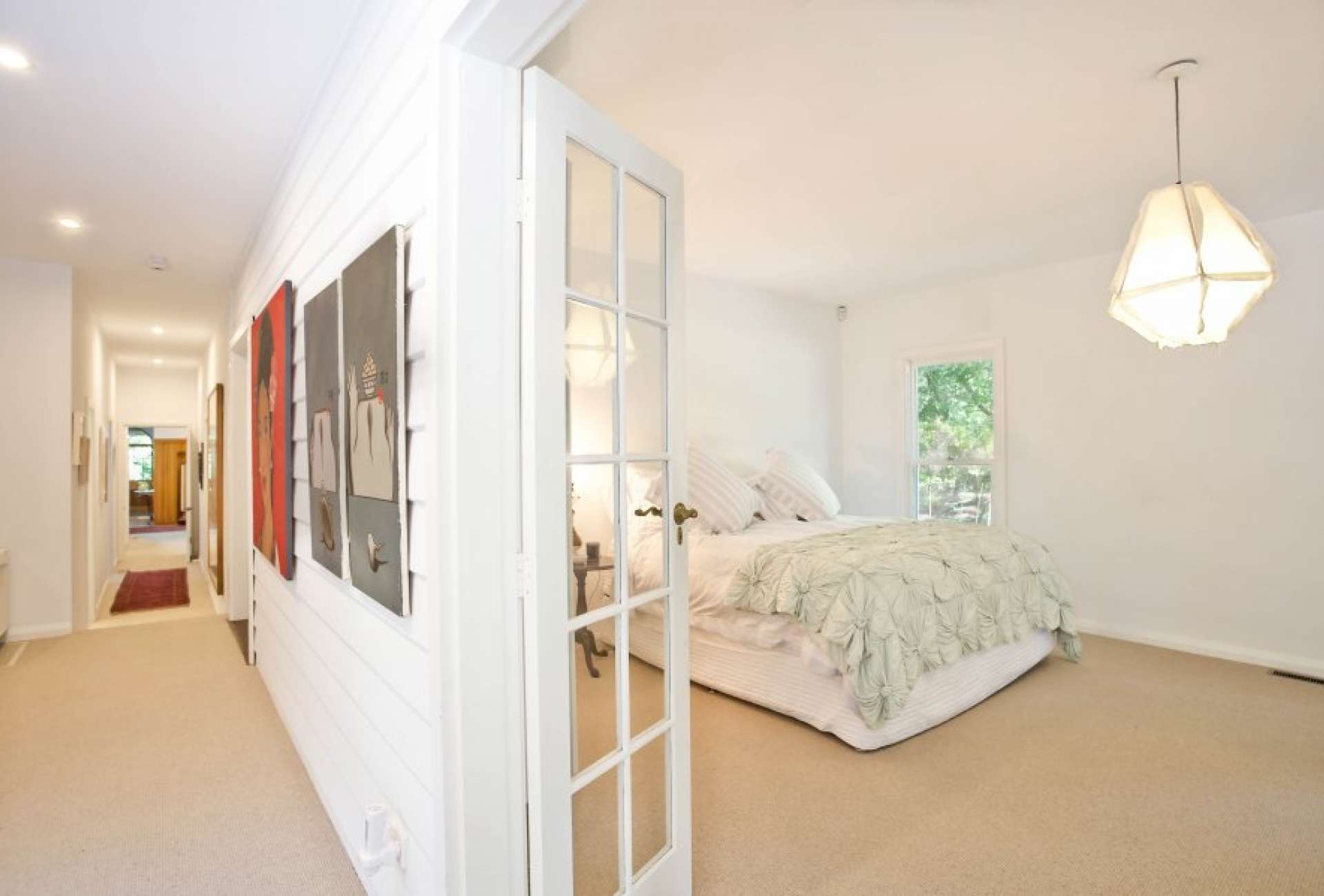 Bed - Hall